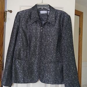 Stunning Alfred Dunner zip front jacket